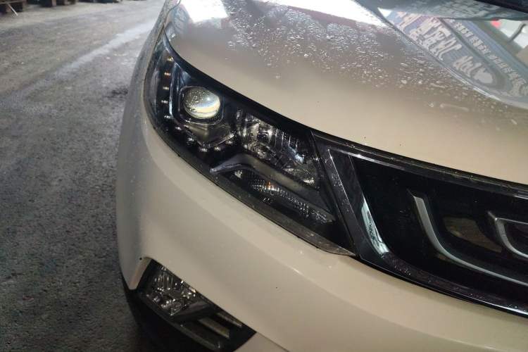 Used Geely Auto Vision X6 2016 1.3T CVT Flagship Model
