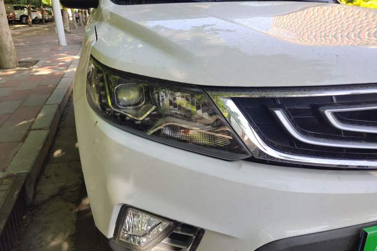 Used Geely Auto Vision X6 2016 1.8L Manual Luxury Model Right Front Headlight
