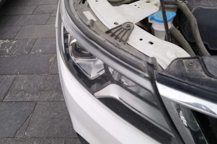 Used Geely Auto Vision X6 2016 1.8L Manual Luxury Model Right Front Headlight