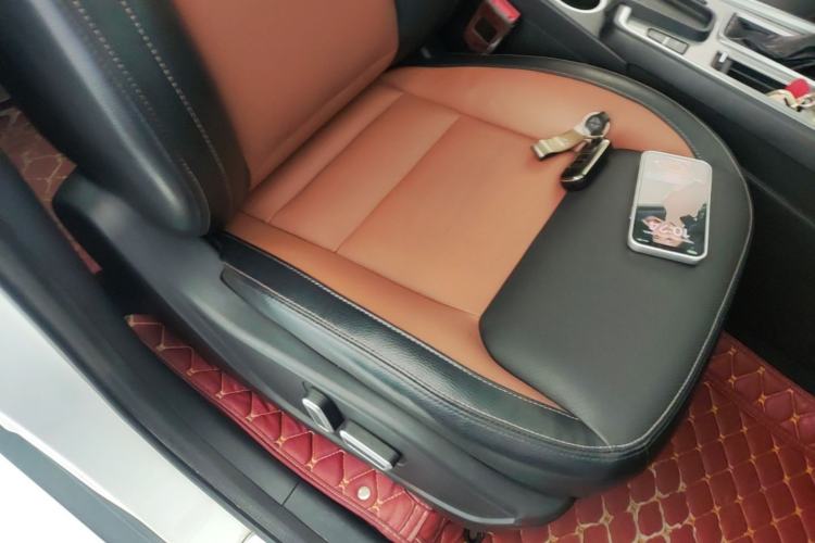 Used Geely Auto Vision X6 2016 1.3T CVT Flagship Model Right Front Seat