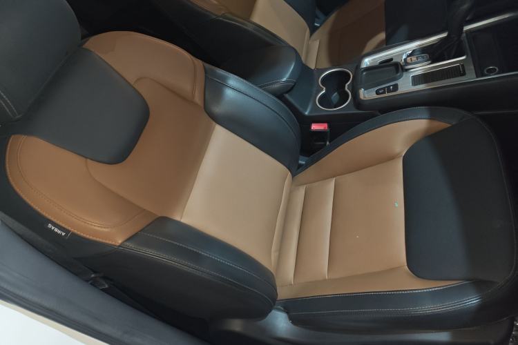 Used Geely Auto Vision X6 2016 1.3T CVT Flagship Model Right Front Seat