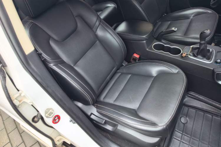 Used Geely Auto Vision X6 2016 1.8L Manual Luxury Model Right Front Seat