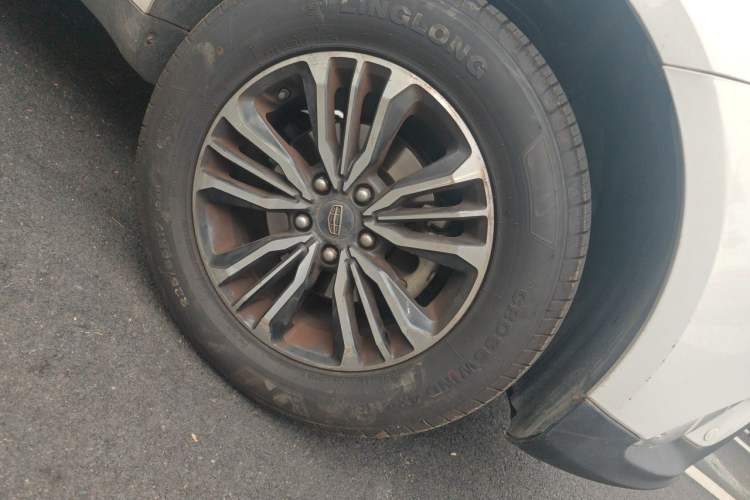 Used Geely Auto Vision X6 2016 1.3T CVT Flagship Model Right Front Wheel Hub