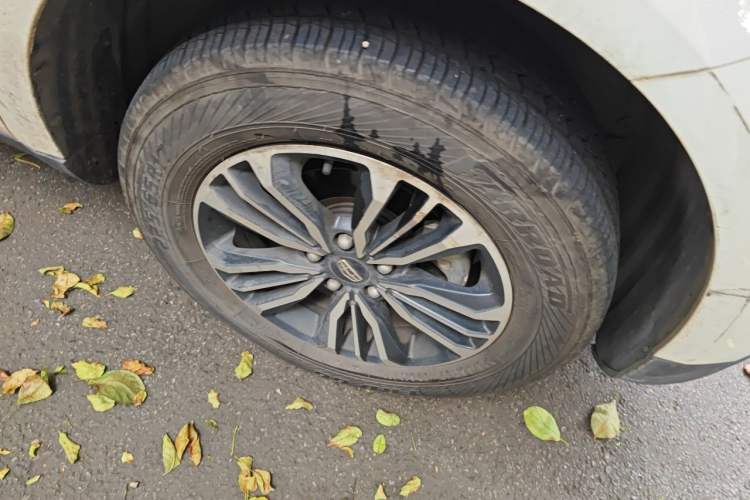 Used Geely Auto Vision X6 2016 1.8L Manual Luxury Model Right Front Wheel Hub