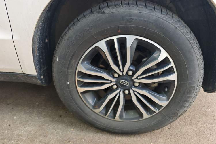 Used Geely Auto Vision X6 2016 1.8L Manual Luxury Model Right Front Wheel Hub