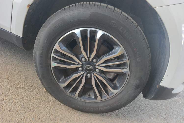 Used Geely Auto Vision X6 2016 1.3T CVT Flagship Model Right Front Wheel Hub