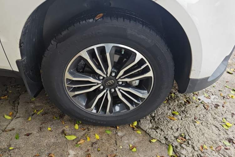 Used Geely Auto Vision X6 2016 1.3T CVT Flagship Model Right Front Wheel Hub
