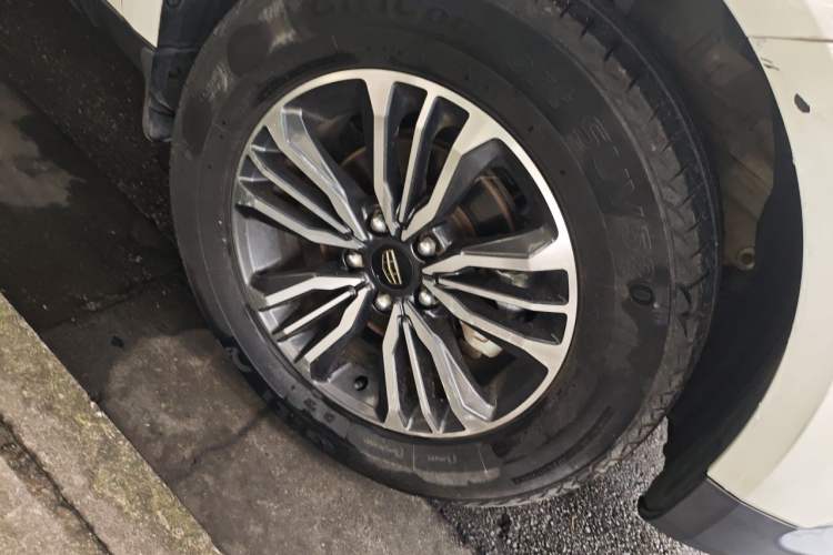 Used Geely Auto Vision X6 2016 1.3T CVT Luxury Model Right Front Wheel Hub