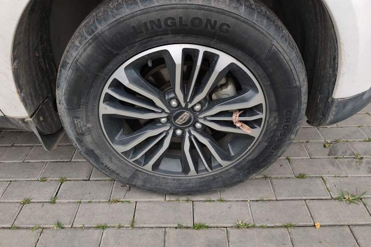 Used Geely Auto Vision X6 2016 1.3T CVT Luxury Model Right Front Wheel Hub