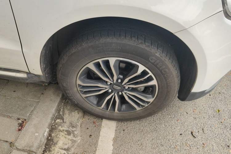 Used Geely Auto Vision X6 2016 1.3T CVT Luxury Model Right Front Wheel Hub