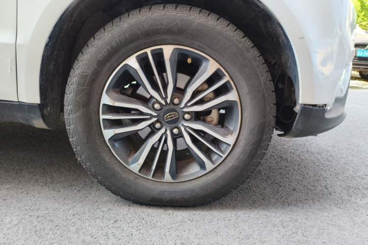 Used Geely Auto Vision X6 2016 1.3T CVT Luxury Model Right Front Wheel Hub