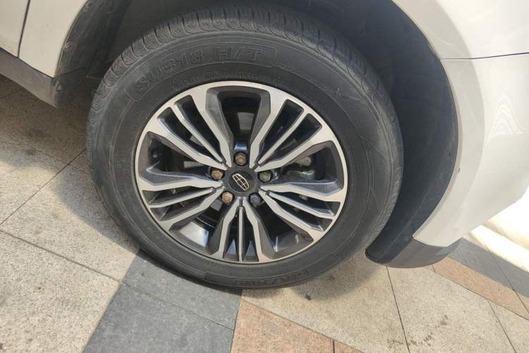 Used Geely Auto Vision X6 2016 1.3T CVT Luxury Model Right Front Wheel Hub