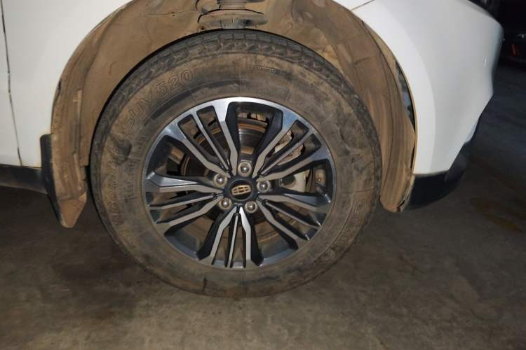 Used Geely Auto Vision X6 2016 1.8L Manual Luxury Model Right Front Wheel Hub