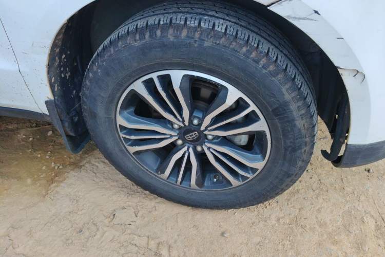 Used Geely Auto Vision X6 2016 1.3T CVT Flagship Model Right Front Wheel Hub