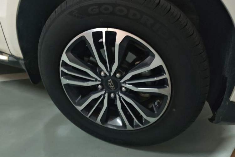 Used Geely Auto Vision X6 2016 1.3T CVT Flagship Model Right Front Wheel Hub
