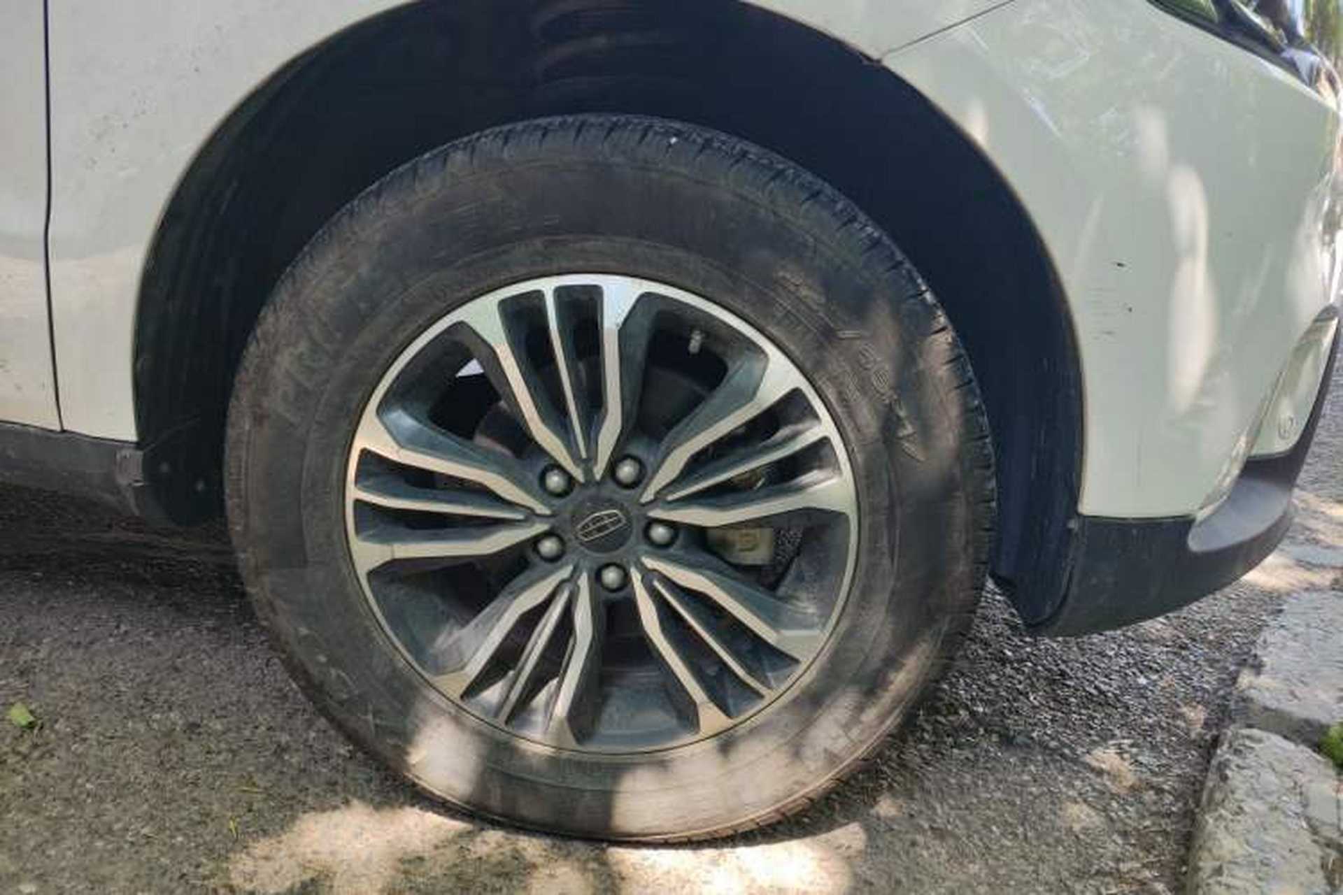 Used Geely Auto Vision X6 2016 1.3T CVT Flagship Model Right Front Wheel Hub