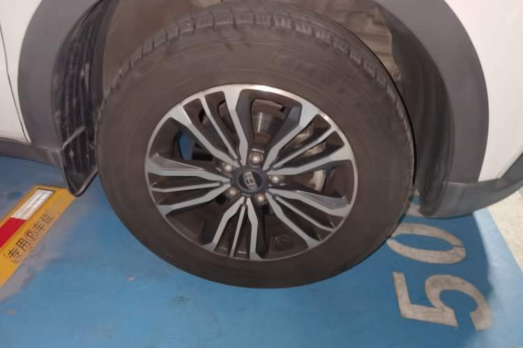 Used Geely Auto Vision X6 2016 1.3T CVT Flagship Model Right Front Wheel Hub