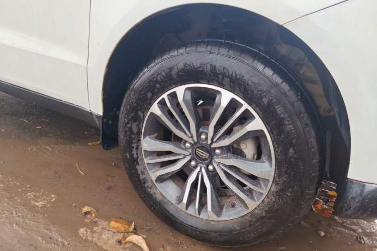 Used Geely Auto Vision X6 2016 1.8L Manual Luxury Model Right Front Wheel Hub