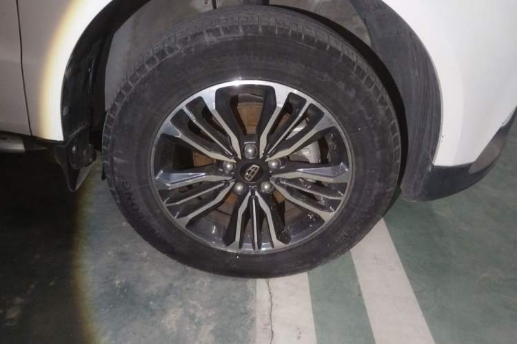 Used Geely Auto Vision X6 2016 1.8L Manual Luxury Model Right Front Wheel Hub