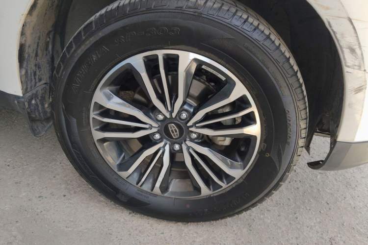 Used Geely Auto Vision X6 2016 1.8L Manual Luxury Model Right Front Wheel Hub