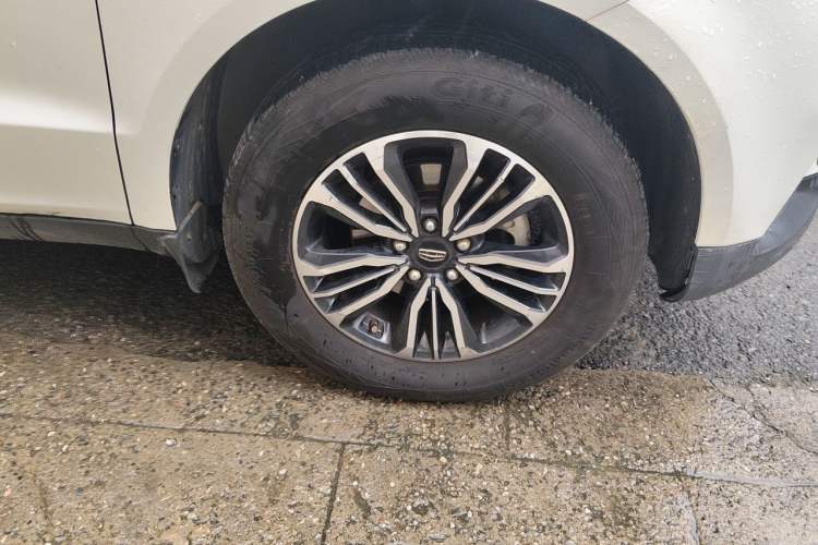 Used Geely Auto Vision X6 2016 1.3T CVT Flagship Model Right Front Wheel Hub