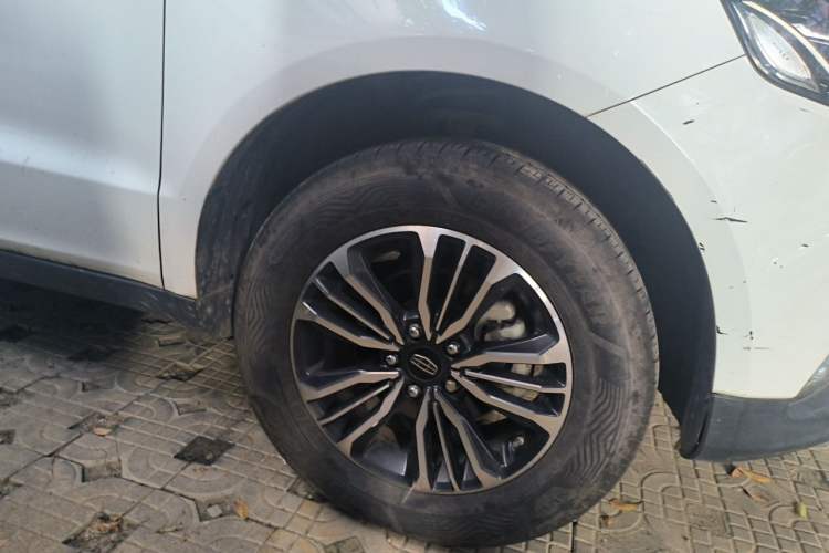 Used Geely Auto Vision X6 2016 1.3T CVT Flagship Model Right Front Wheel Hub