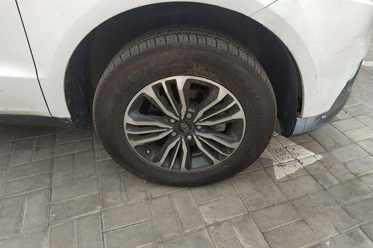 Used Geely Auto Vision X6 2016 1.8L Manual Luxury Model Right Front Wheel Hub