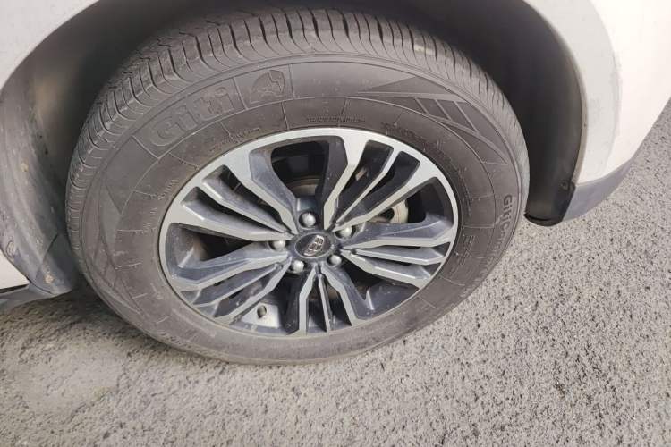 Used Geely Auto Vision X6 2016 1.3T CVT Luxury Model Right Front Wheel Hub