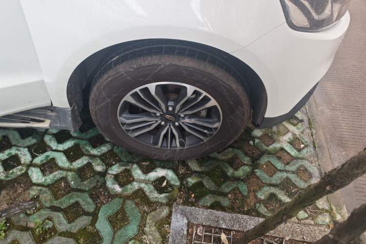 Used Geely Auto Vision X6 2016 1.8L Manual Luxury Model Right Front Wheel Hub