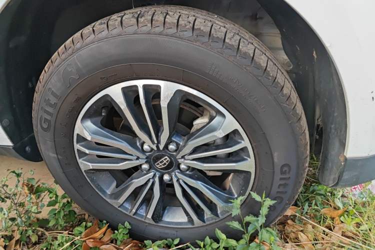 Used Geely Auto Vision X6 2016 1.3T CVT Luxury Model Right Front Wheel Hub
