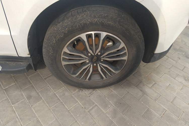 Used Geely Auto Vision X6 2016 1.3T CVT Flagship Model Right Front Wheel Hub