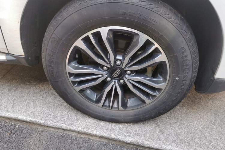 Used Geely Auto Vision X6 2016 1.8L Manual Luxury Model Right Front Wheel Hub