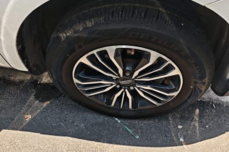 Used Geely Auto Vision X6 2016 1.3T CVT Luxury Model Right Front Wheel Hub
