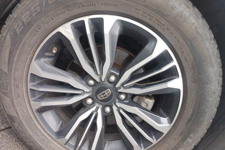 Used Geely Auto Vision X6 2016 1.3T CVT Flagship Model Right Front Wheel Hub