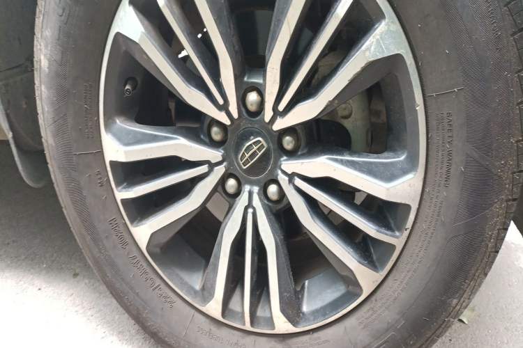 Used Geely Auto Vision X6 2016 1.8L Manual Luxury Model Right Front Wheel Hub
