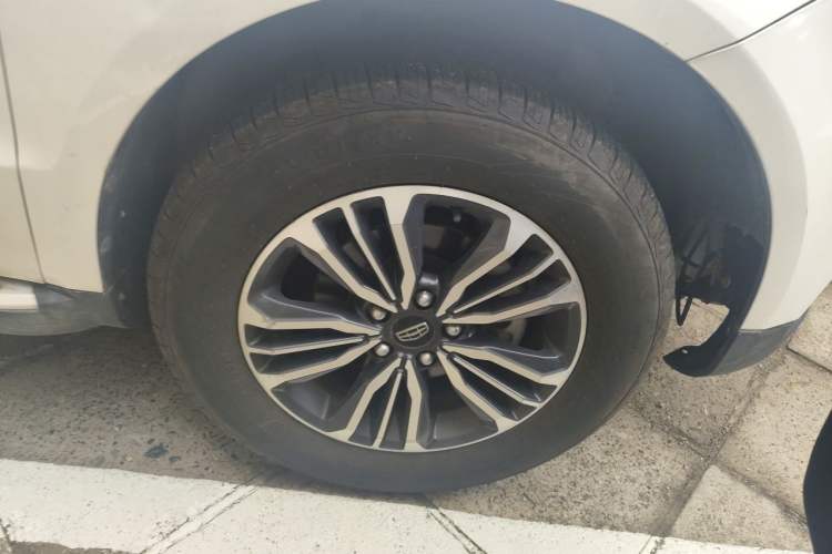Used Geely Auto Vision X6 2016 1.3T CVT Luxury Model Right Front Wheel Hub