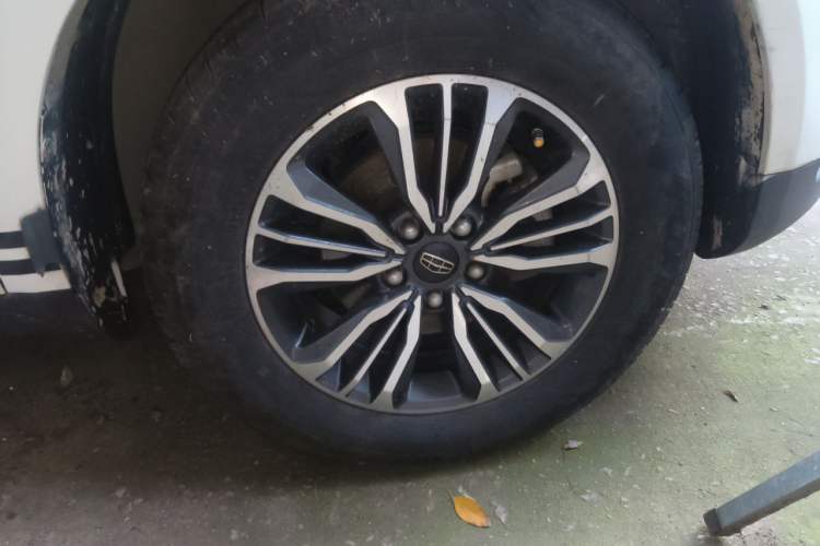 Used Geely Auto Vision X6 2016 1.8L Manual Luxury Model Right Front Wheel Hub