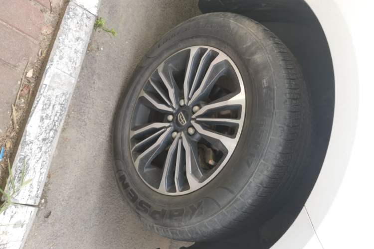 Used Geely Auto Vision X6 2016 1.8L Manual Luxury Model Right Front Wheel Hub