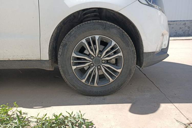 Used Geely Auto Vision X6 2016 1.3T CVT Flagship Model Right Front Wheel Hub