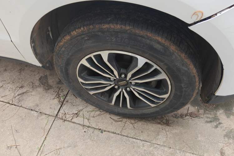 Used Geely Auto Vision X6 2016 1.3T CVT Flagship Model Right Front Wheel Hub