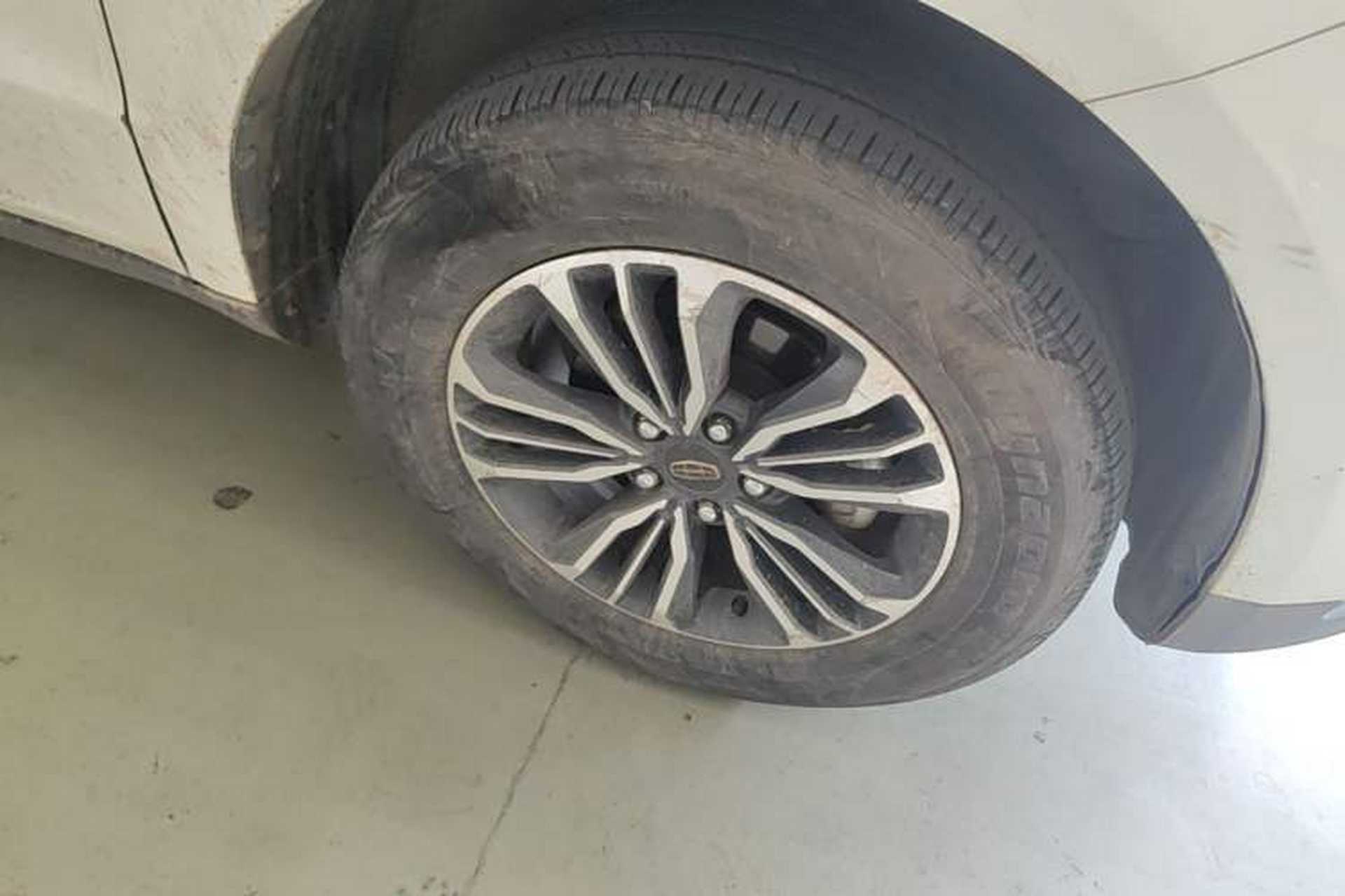 Used Geely Auto Vision X6 2016 1.3T CVT Luxury Model Right Front Wheel Hub