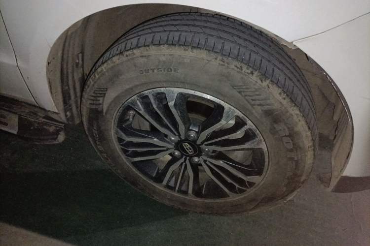 Used Geely Auto Vision X6 2016 1.3T CVT Flagship Model Right Front Wheel Hub