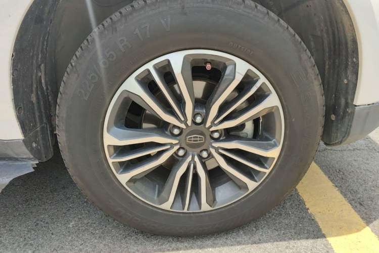 Used Geely Auto Vision X6 2016 1.8L Manual Luxury Model Right Front Wheel Hub