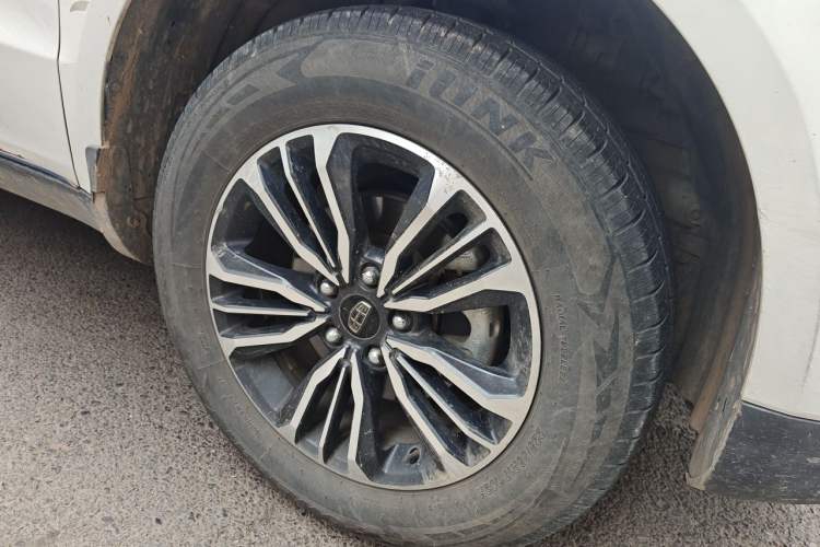 Used Geely Auto Vision X6 2016 1.8L Manual Luxury Model Right Front Wheel Hub