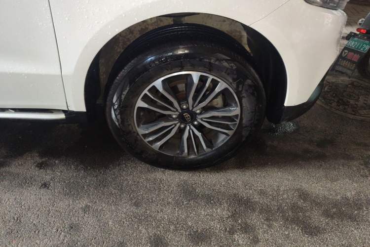 Used Geely Auto Vision X6 2016 1.3T CVT Flagship Model
