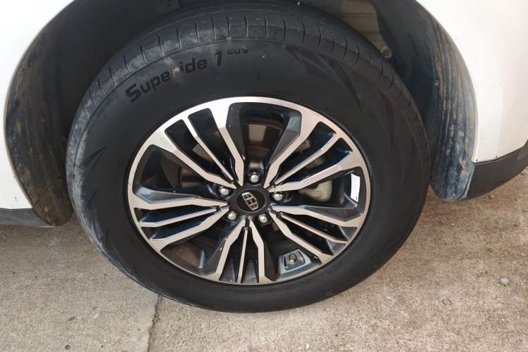 Used Geely Auto Vision X6 2016 1.3T CVT Flagship Model Right Front Wheel Hub
