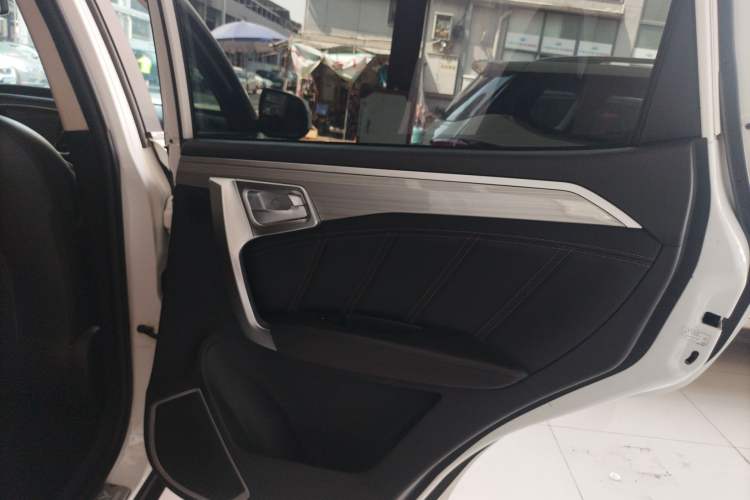 Used Geely Auto Vision X6 2016 1.3T CVT Luxury Model Right Rear Door Interior