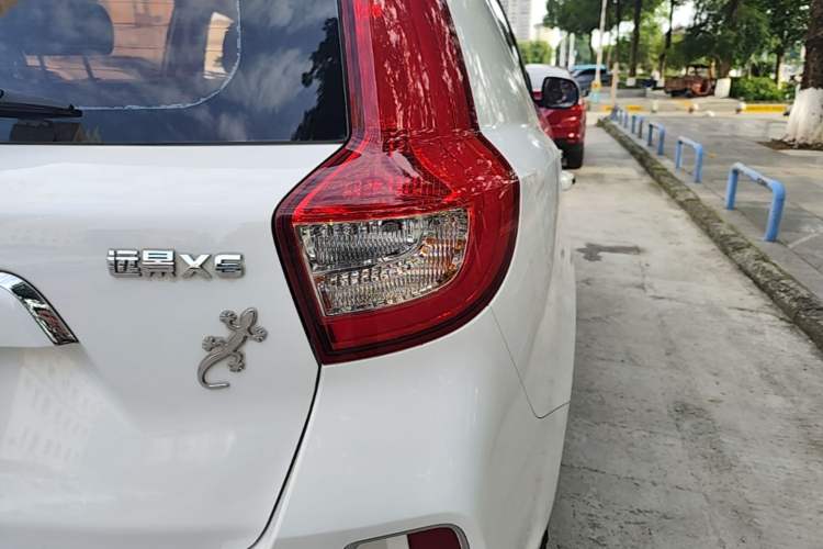 Used Geely Auto Vision X6 2016 1.3T CVT Luxury Model Right Rear Taillight