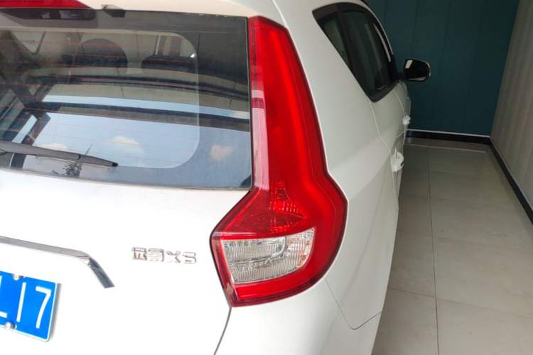 Used Geely Auto Vision X6 2016 1.3T CVT Flagship Model Right Rear Taillight
