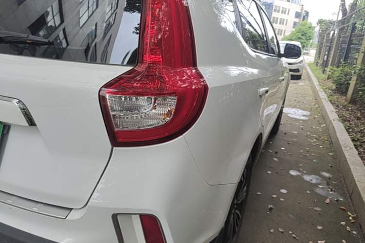Used Geely Auto Vision X6 2016 1.3T CVT Luxury Model Right Rear Taillight